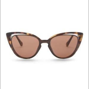 Cat eye sunglasses